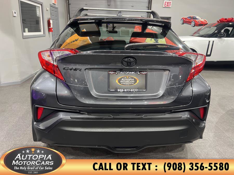 Used 2022 Toyota C-HR XLE FWD image 5