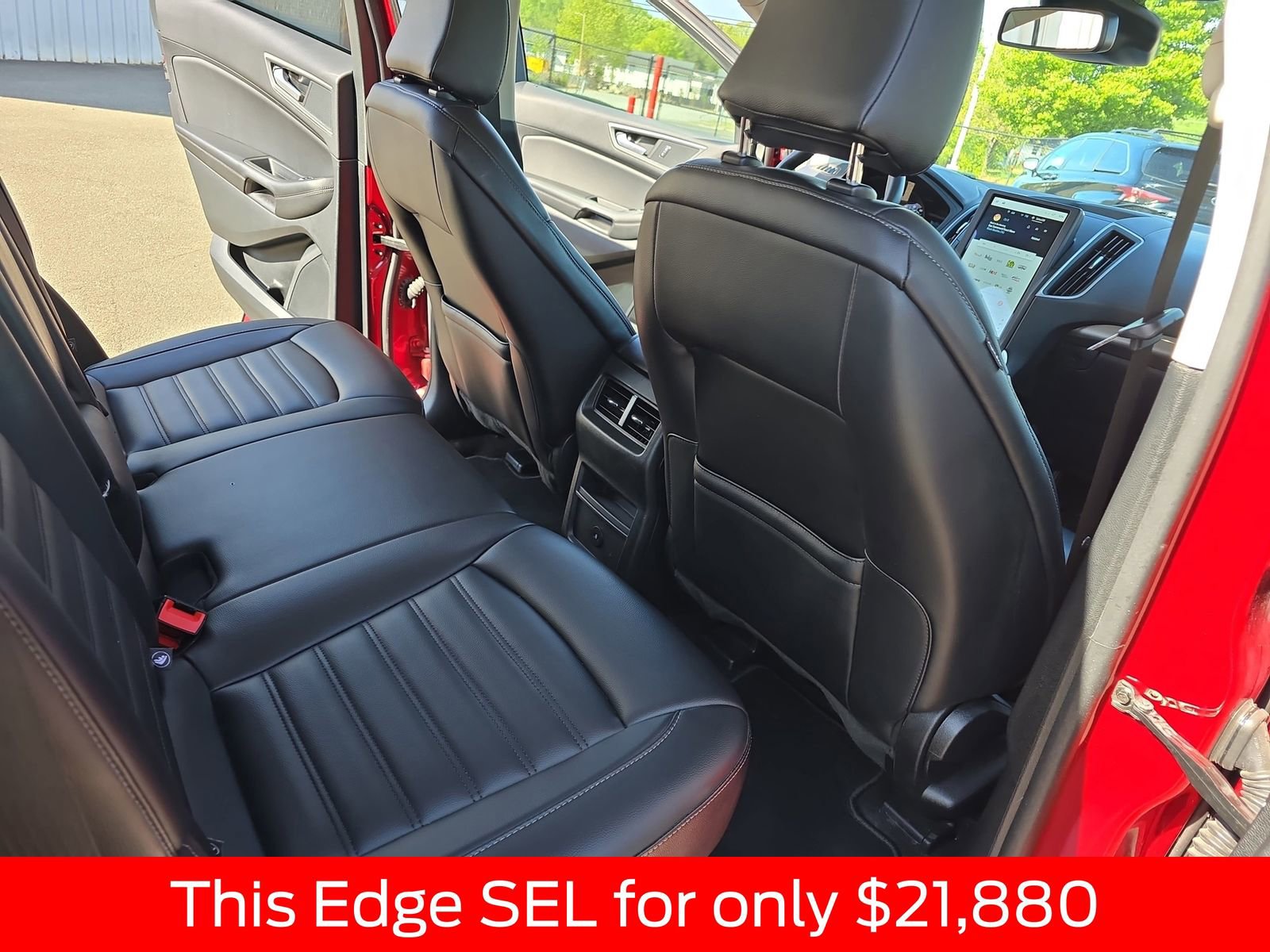 Used 2024 Ford Edge SEL image 17
