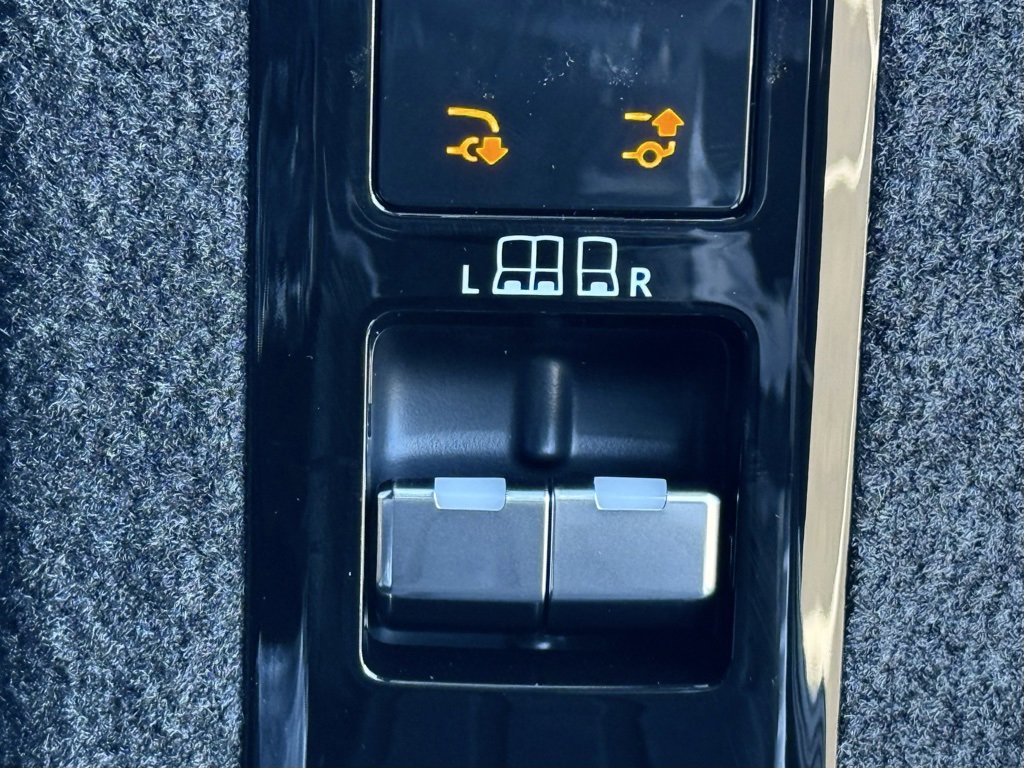 New 2025 Land Rover Range Rover Sport Dynamic SE image 35