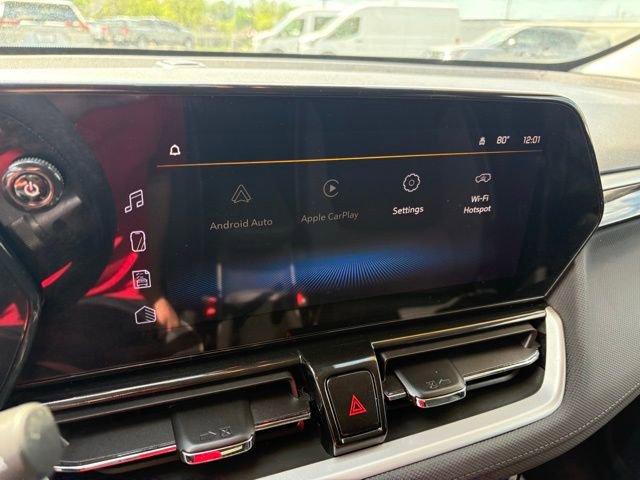 Used 2025 Chevrolet TrailBlazer LT AWD/4WD image 16