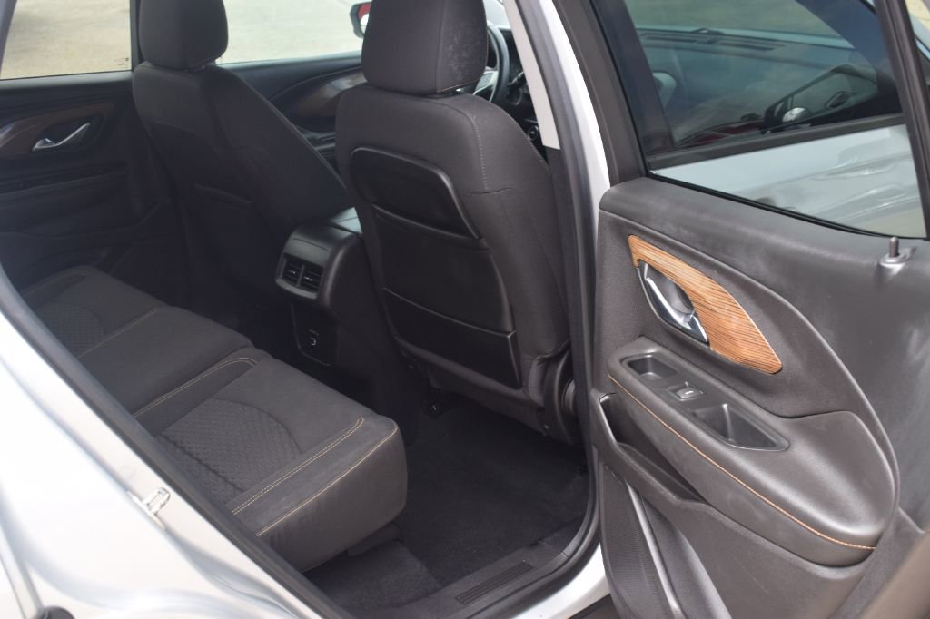 Used 2018 GMC Terrain SLE w/ LPO, Cargo Package FWD image 12