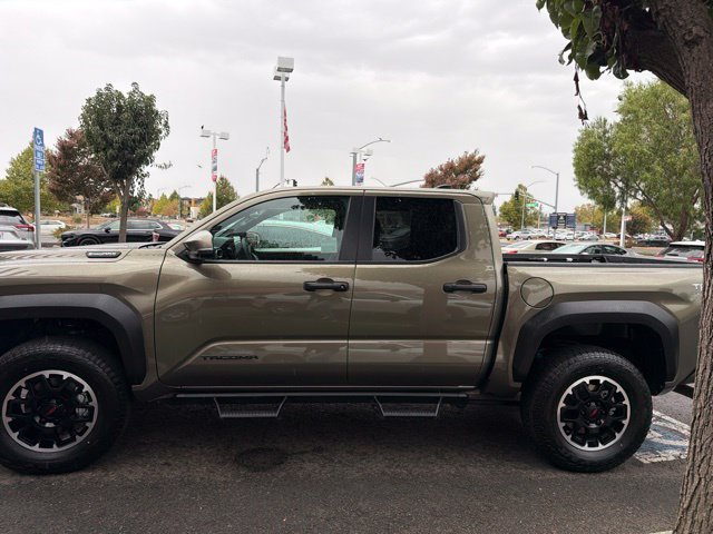 Certified 2025 Toyota Tacoma TRD Off-Road w/ TRD Off Road Upgrade Package AWD/4WD image 17