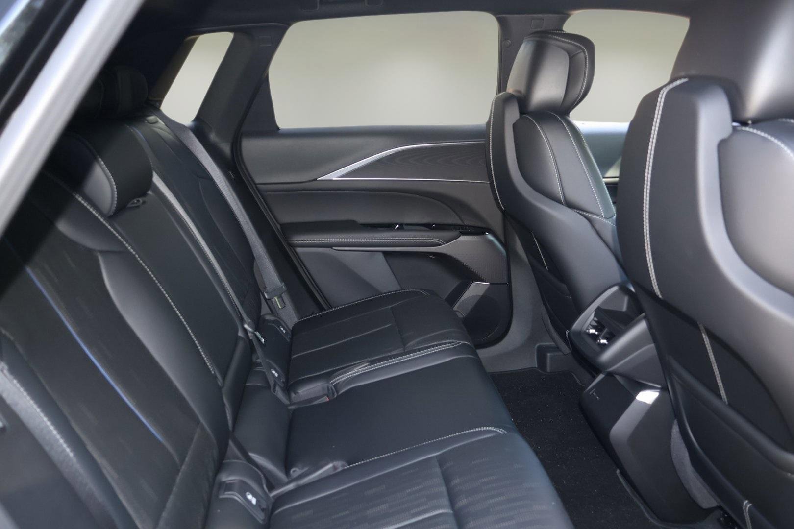 New 2026 Cadillac Lyriq Sport image 17