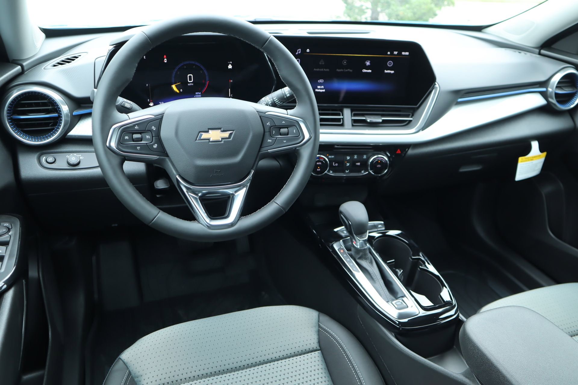 New 2026 Chevrolet Trax LT w/ Driver Confidence Package FWD image 2