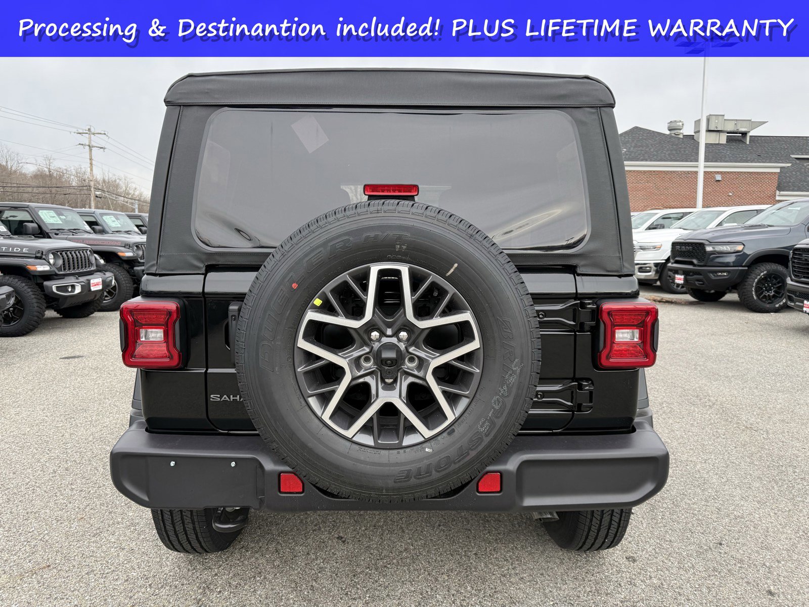New 2026 Jeep Wrangler Unlimited Sahara AWD/4WD image 4