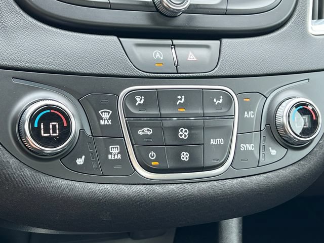 Used 2020 Chevrolet Malibu LT FWD image 23