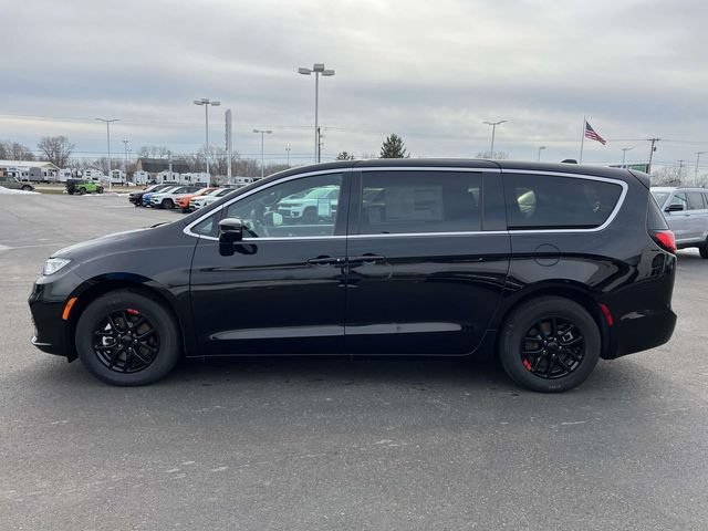 New 2026 Chrysler Pacifica Select FWD image 4