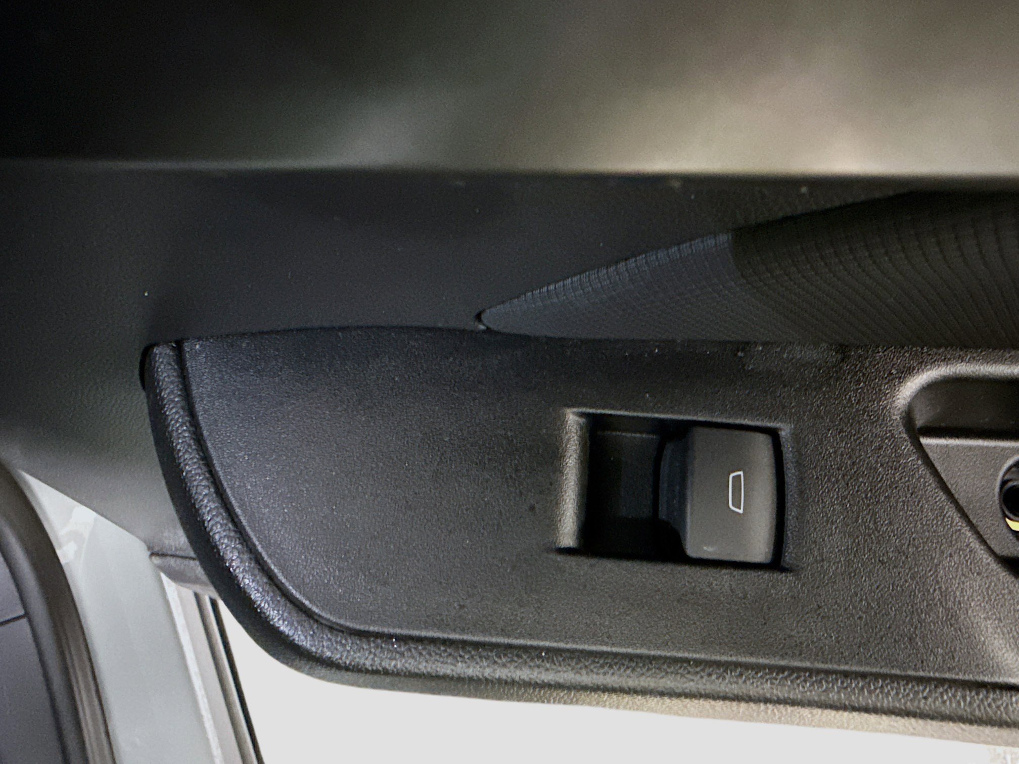 Used 2025 Chevrolet Equinox EV RS w/ Convenience Package II image 30