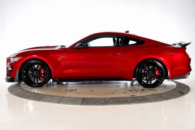 Used 2021 Ford Mustang Shelby GT500 w/ Technology Package image 2