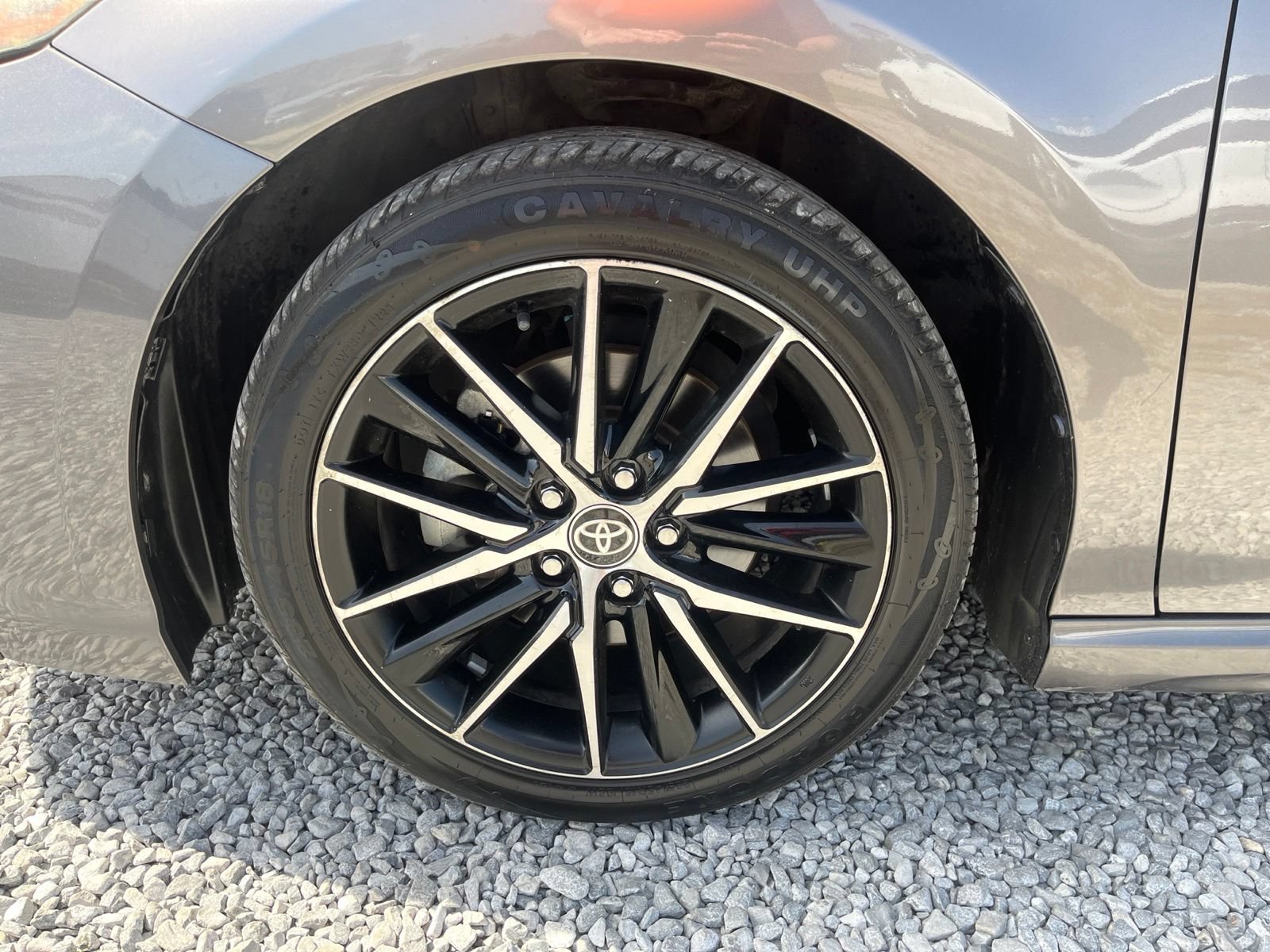 Used 2021 Toyota Camry SE FWD image 7