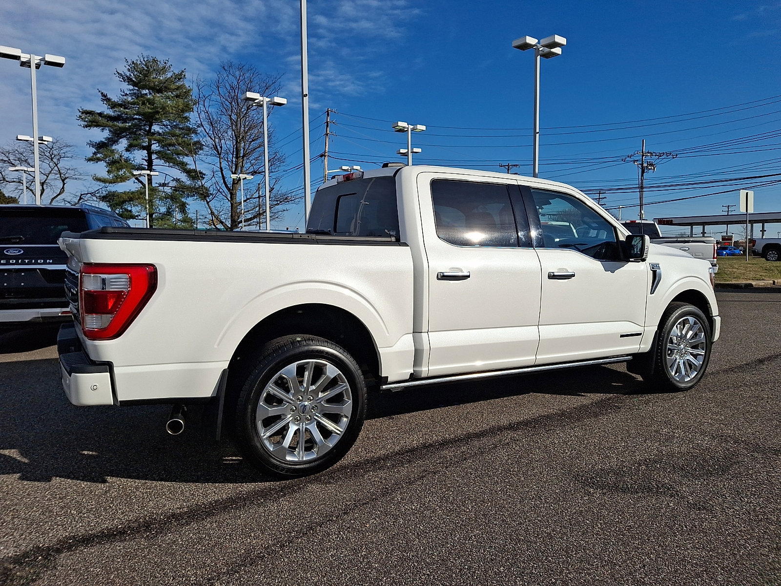 Used 2022 Ford F150 Limited image 11