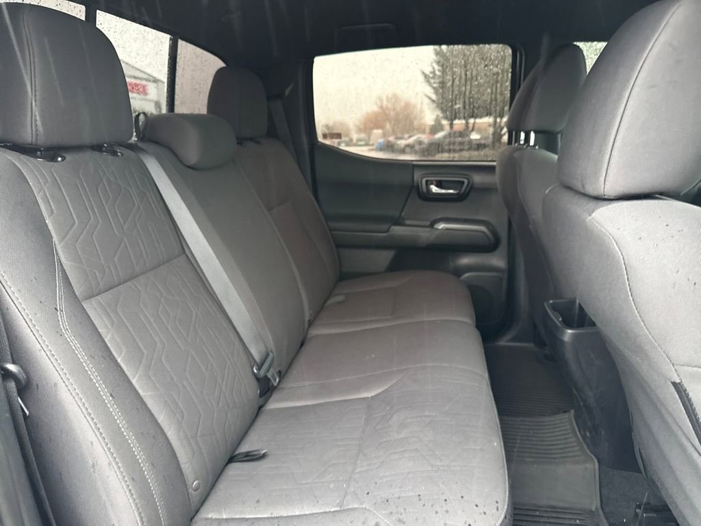 Used 2017 Toyota Tacoma TRD Sport image 12