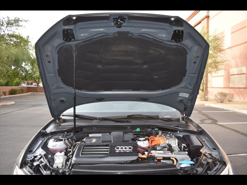 Used 2018 Audi A3 e-tron Premium Plus w/ Technology Package FWD image 37