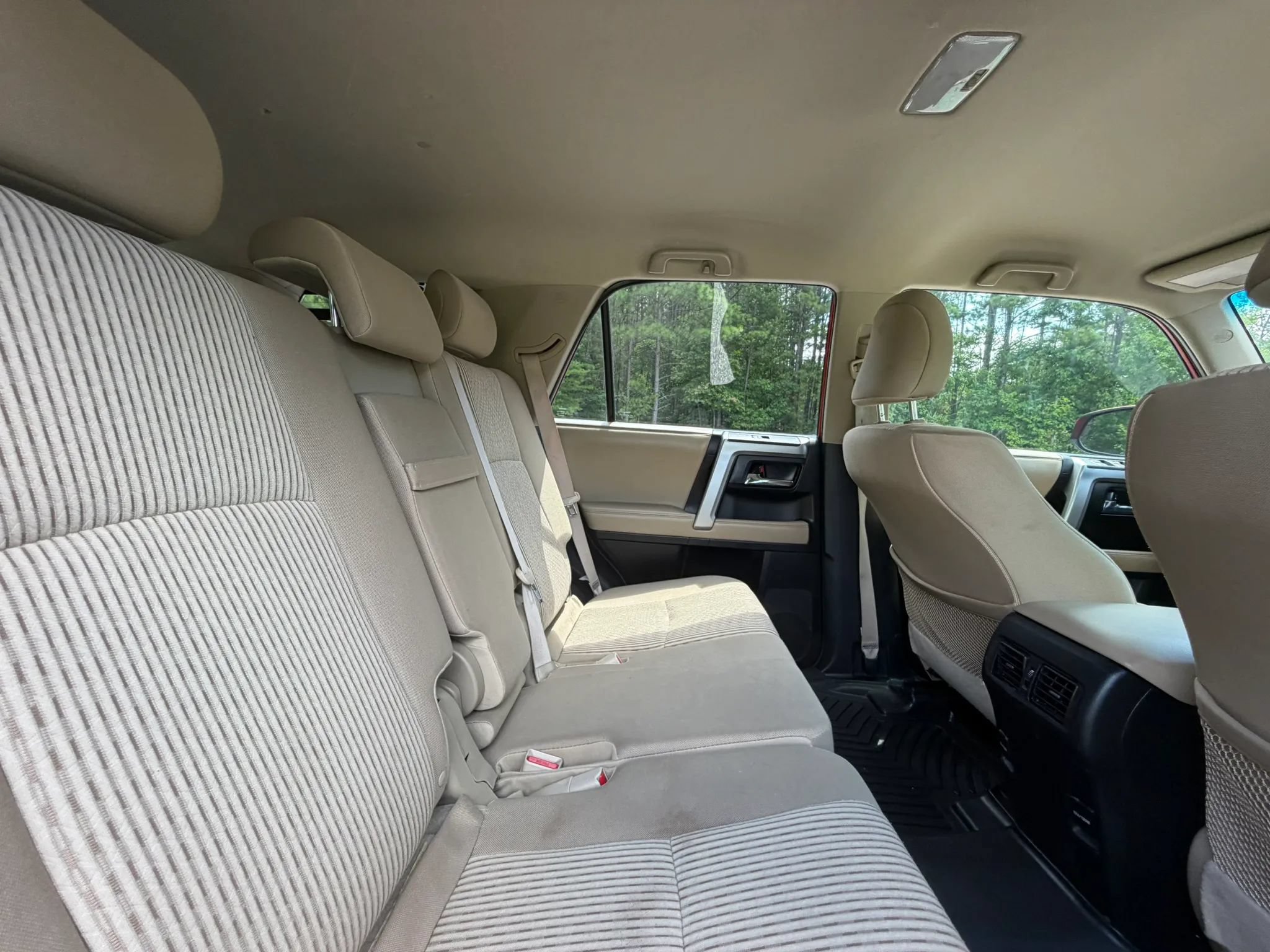Used 2016 Toyota 4Runner SR5 AWD/4WD image 23
