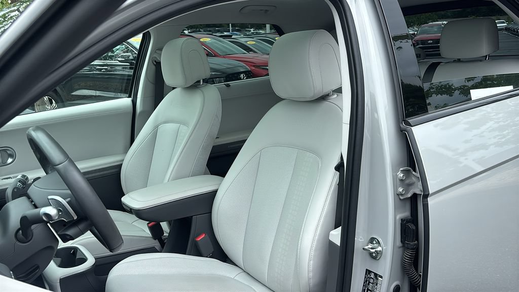 Used 2024 Hyundai Ioniq 5 Limited AWD/4WD image 10