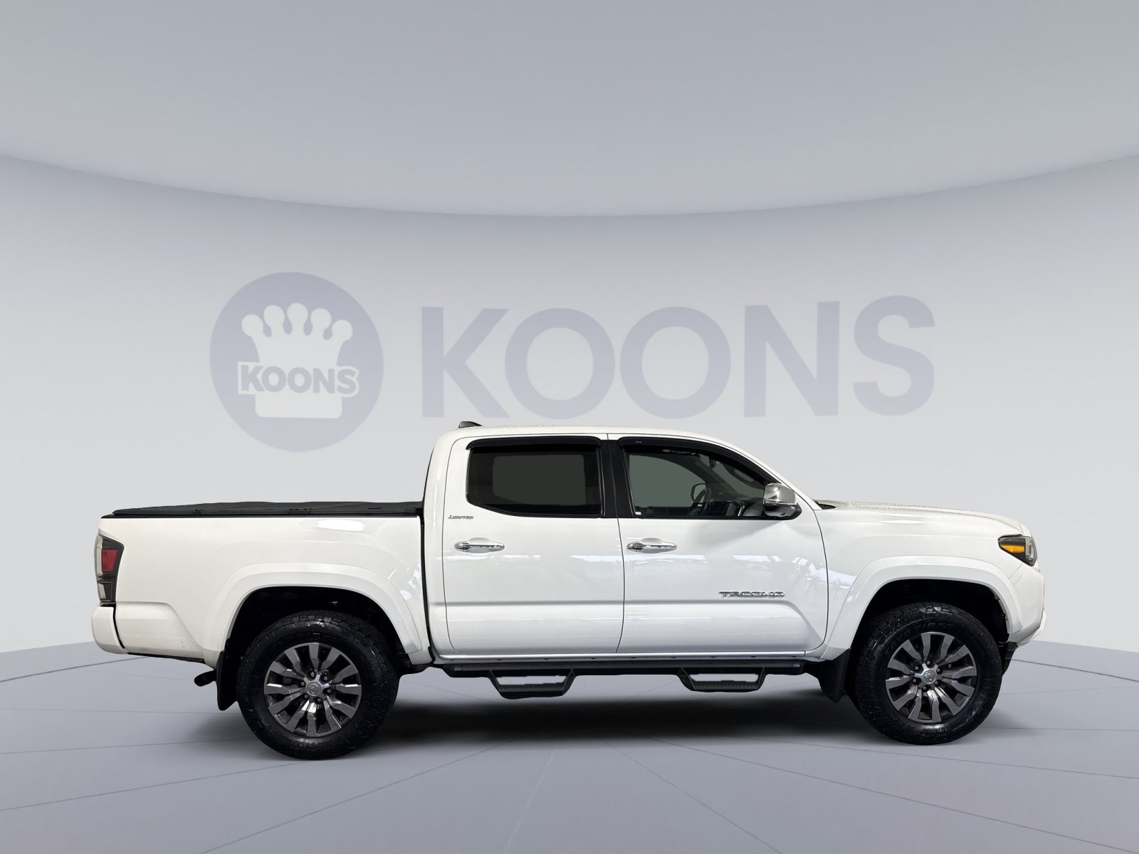 Used 2021 Toyota Tacoma Limited AWD/4WD image 8