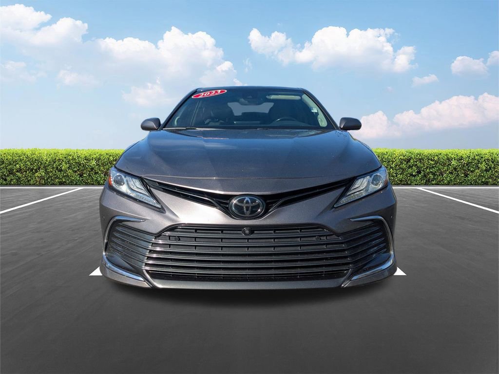 Used 2023 Toyota Camry XLE w/ Navigation Package image 9
