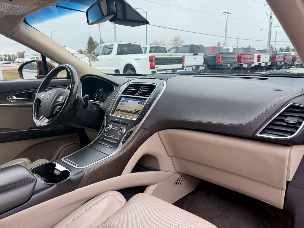 Used 2017 Lincoln MKX Reserve w/ Driver Assistance Package image 20
