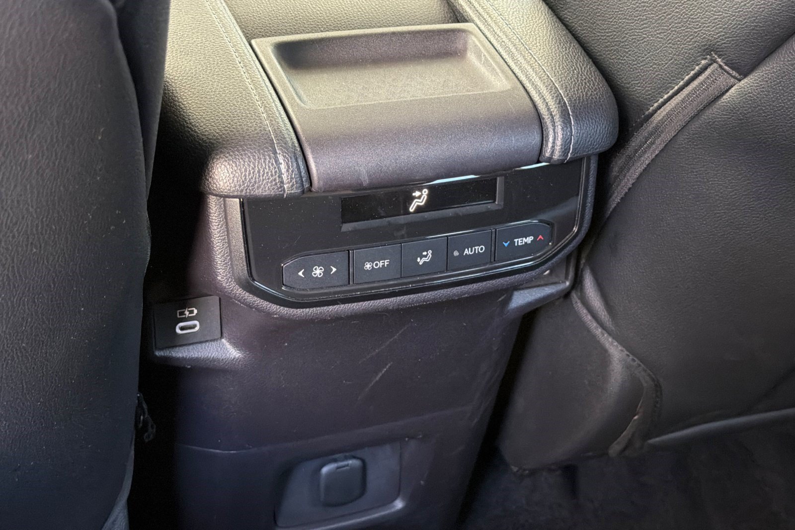 Used 2025 Toyota Grand Highlander AWD Hybrid image 16