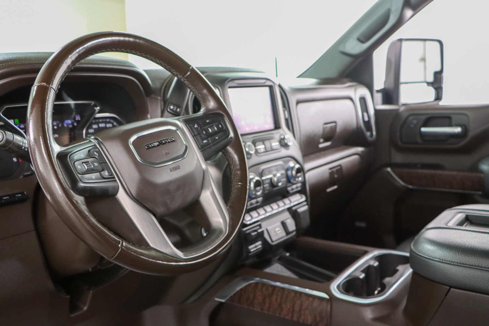Used 2021 GMC Sierra 2500 Denali w/ Denali Ultimate Package AWD/4WD image 27