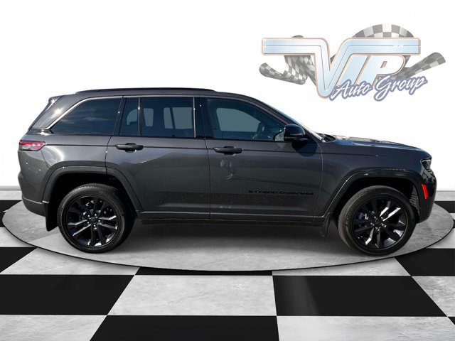 Used 2026 Jeep Grand Cherokee Limited AWD/4WD image 3