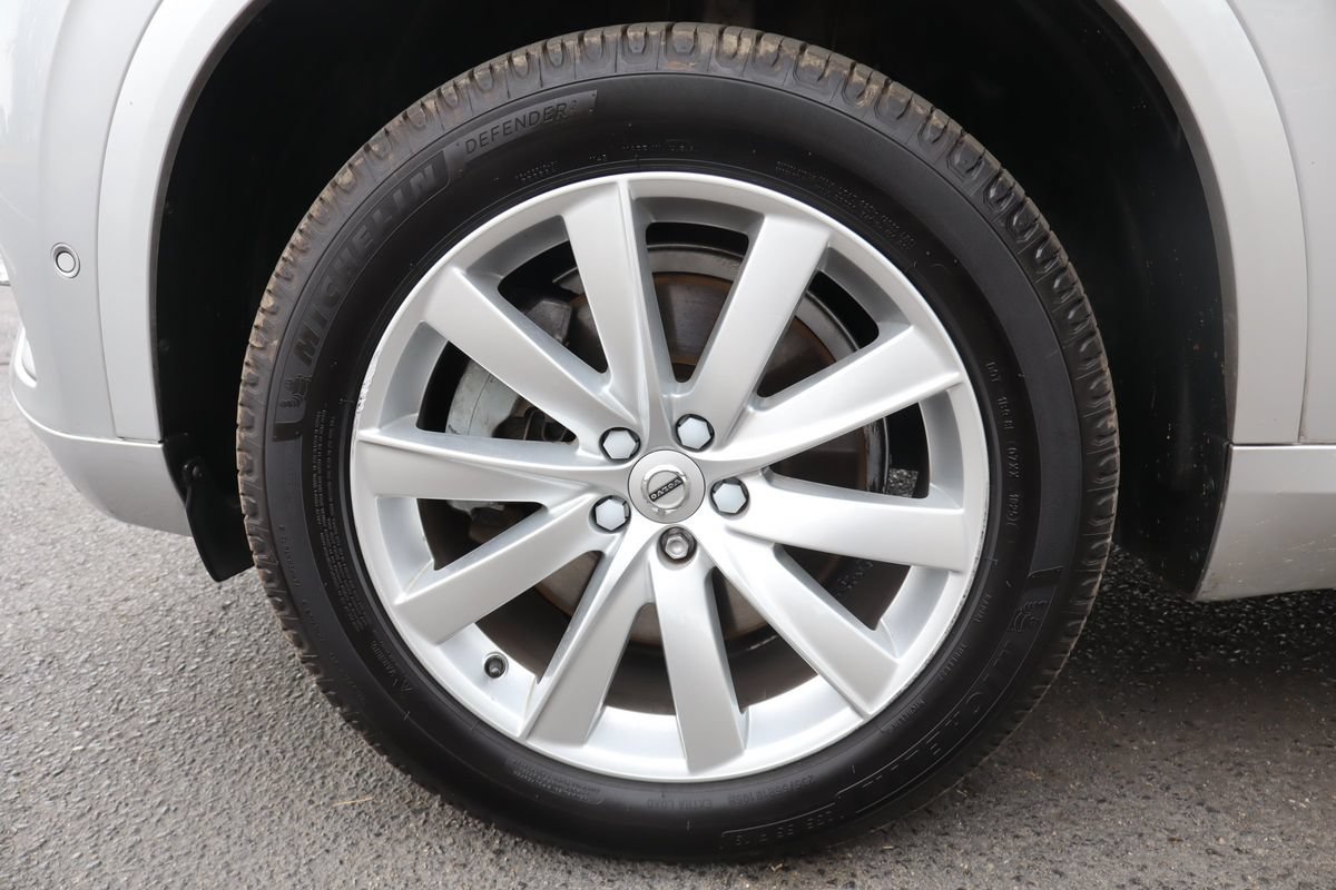 Used 2018 Volvo XC90 T6 Momentum w/ Convenience Package AWD/4WD image 44
