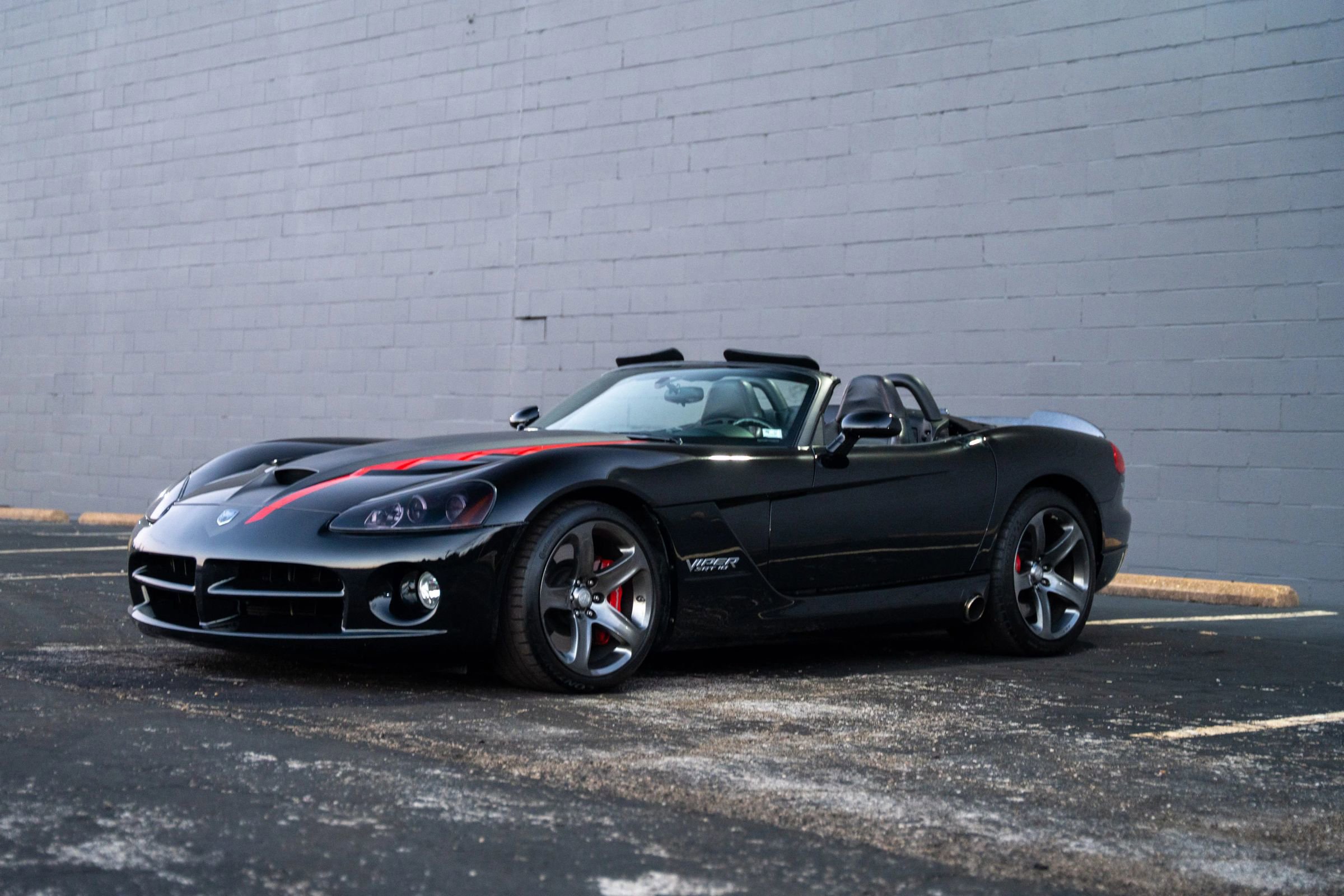 Used 2008 Dodge Viper SRT-10 w/ Protection Group image 2