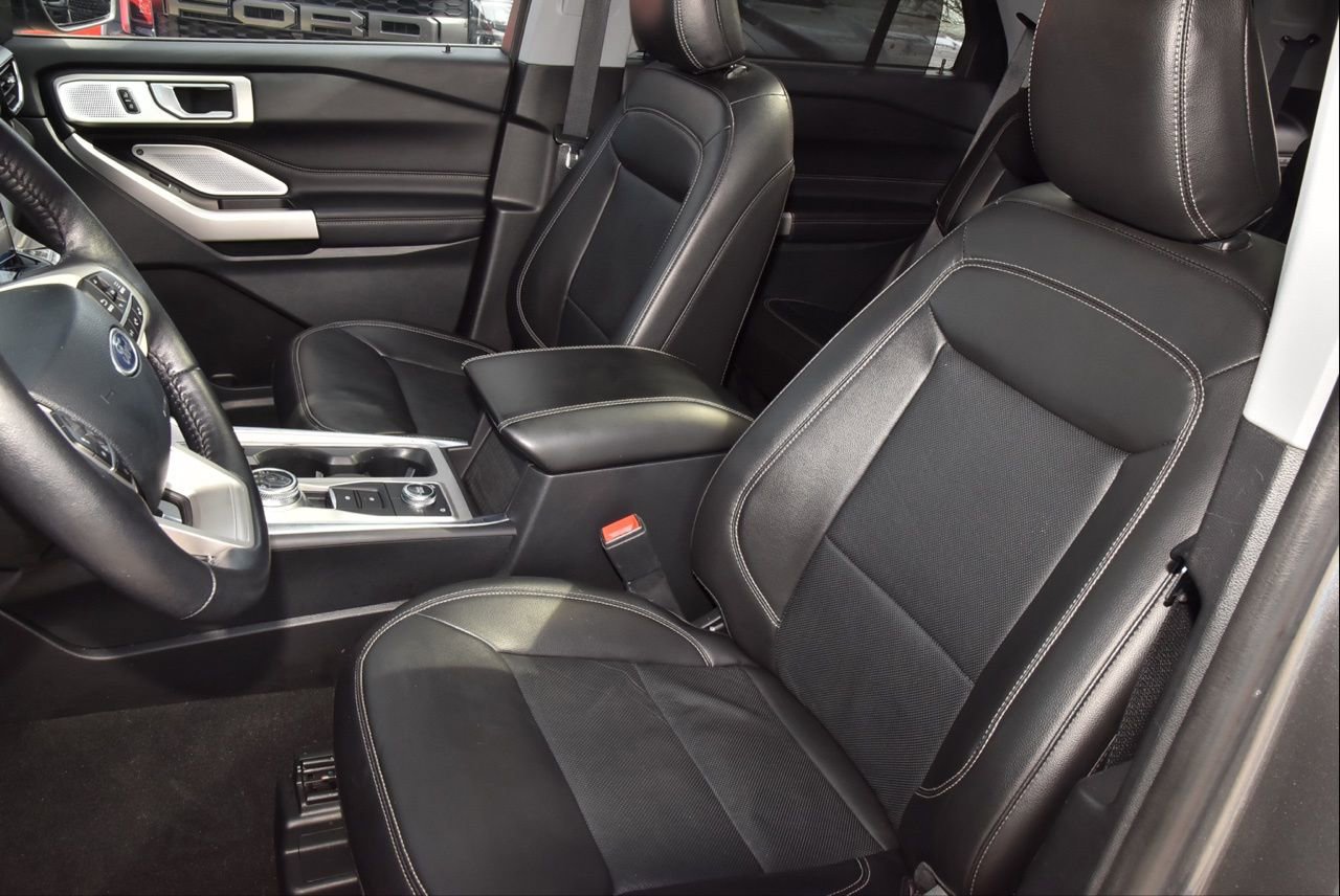 Used 2023 Ford Explorer Limited w/ Limited Technology Package image 28