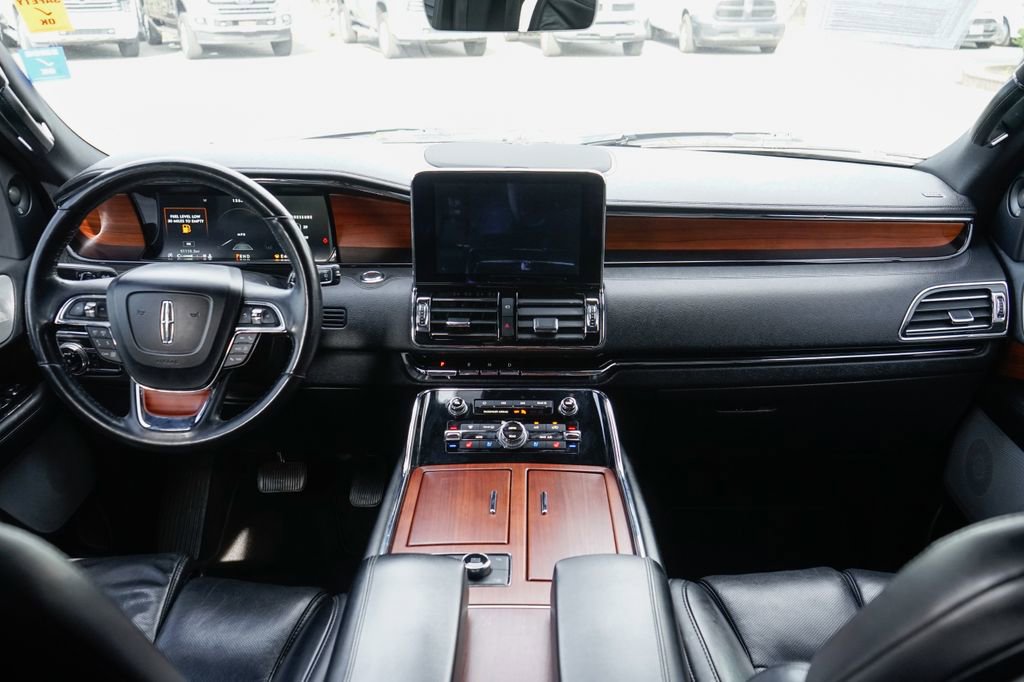 Used 2020 Lincoln Navigator Reserve w/ Equipment Group 208A Reserve image 31