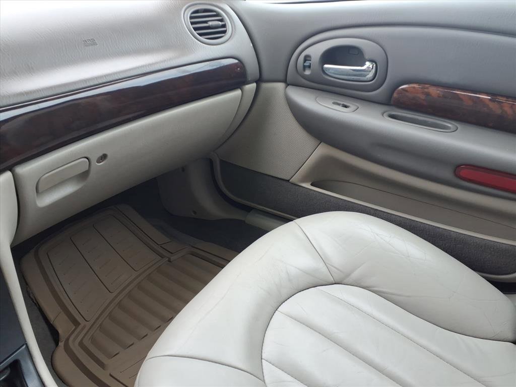 Used 2004 Chrysler 300M image 23