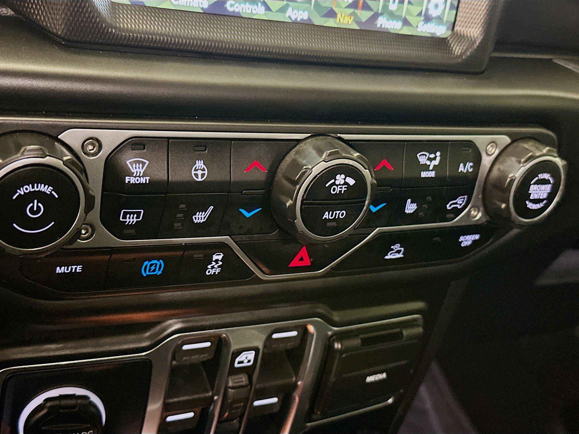 Used 2023 Jeep Wrangler Sahara w/ Cold Weather Group image 24