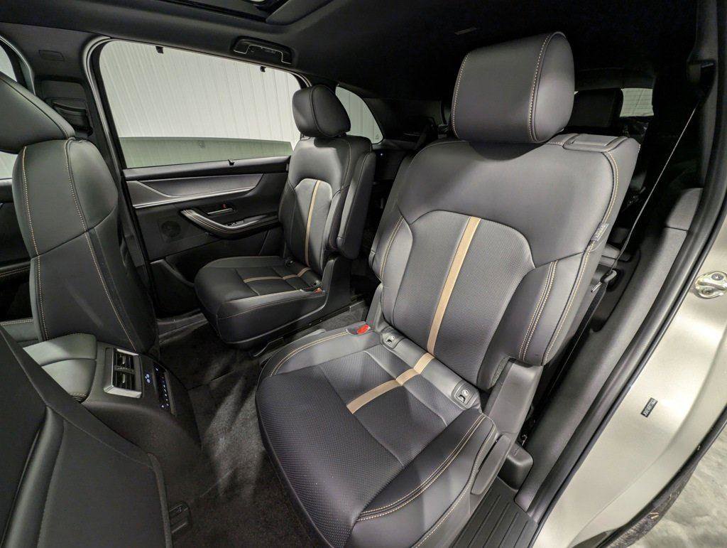 New 2024 MAZDA CX-90 Plug-In Hybrid w/ Premium Plus image 12