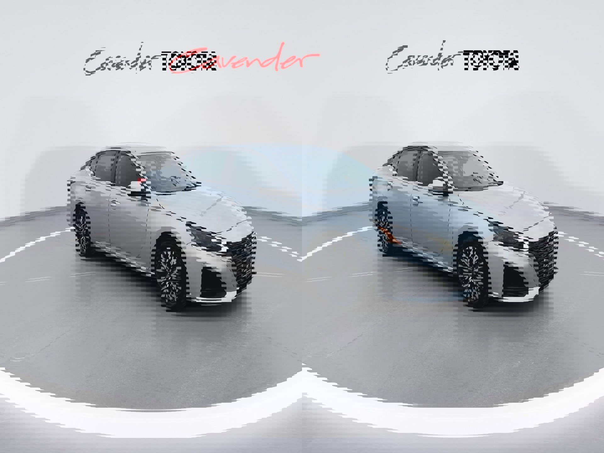 Used 2023 Nissan Altima 2.5 SV image 2