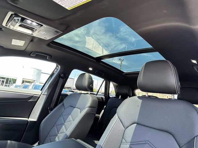 Used 2026 Volkswagen Atlas Cross Sport SE w/ Panoramic Sunroof Package AWD/4WD image 15