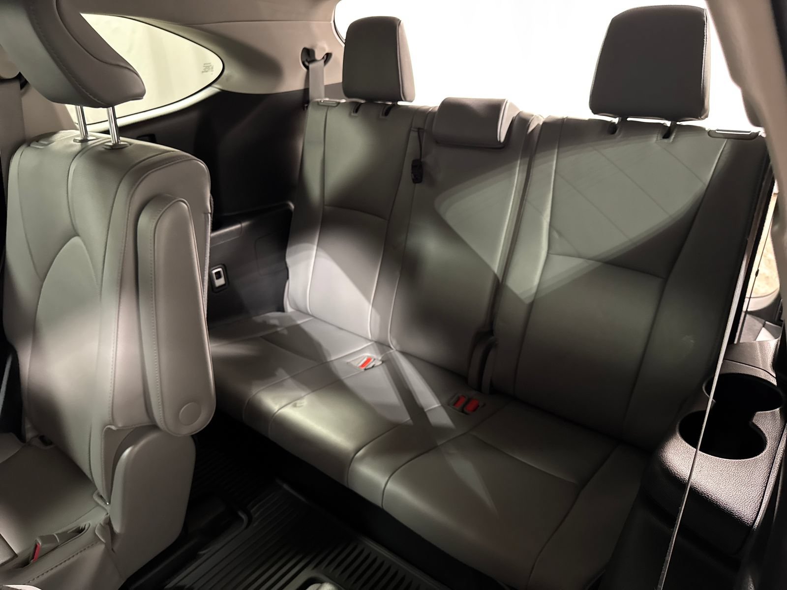 Used 2021 Toyota Highlander Limited AWD/4WD image 36