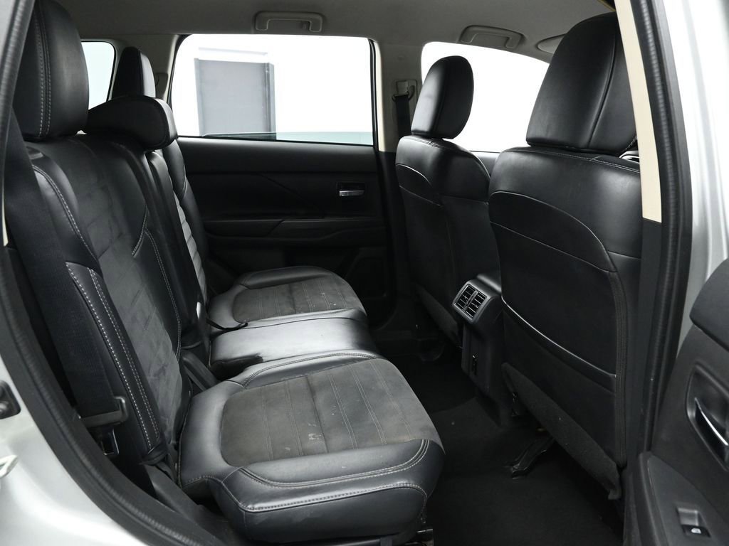 Used 2020 Mitsubishi Outlander SEL image 17