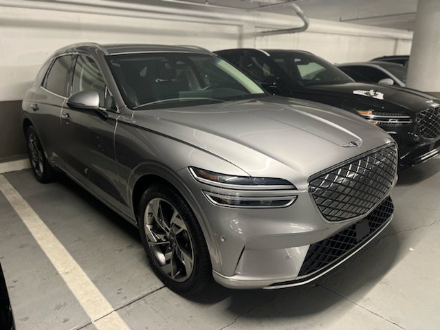 Used 2023 Genesis Electrified GV70 AWD/4WD image 5