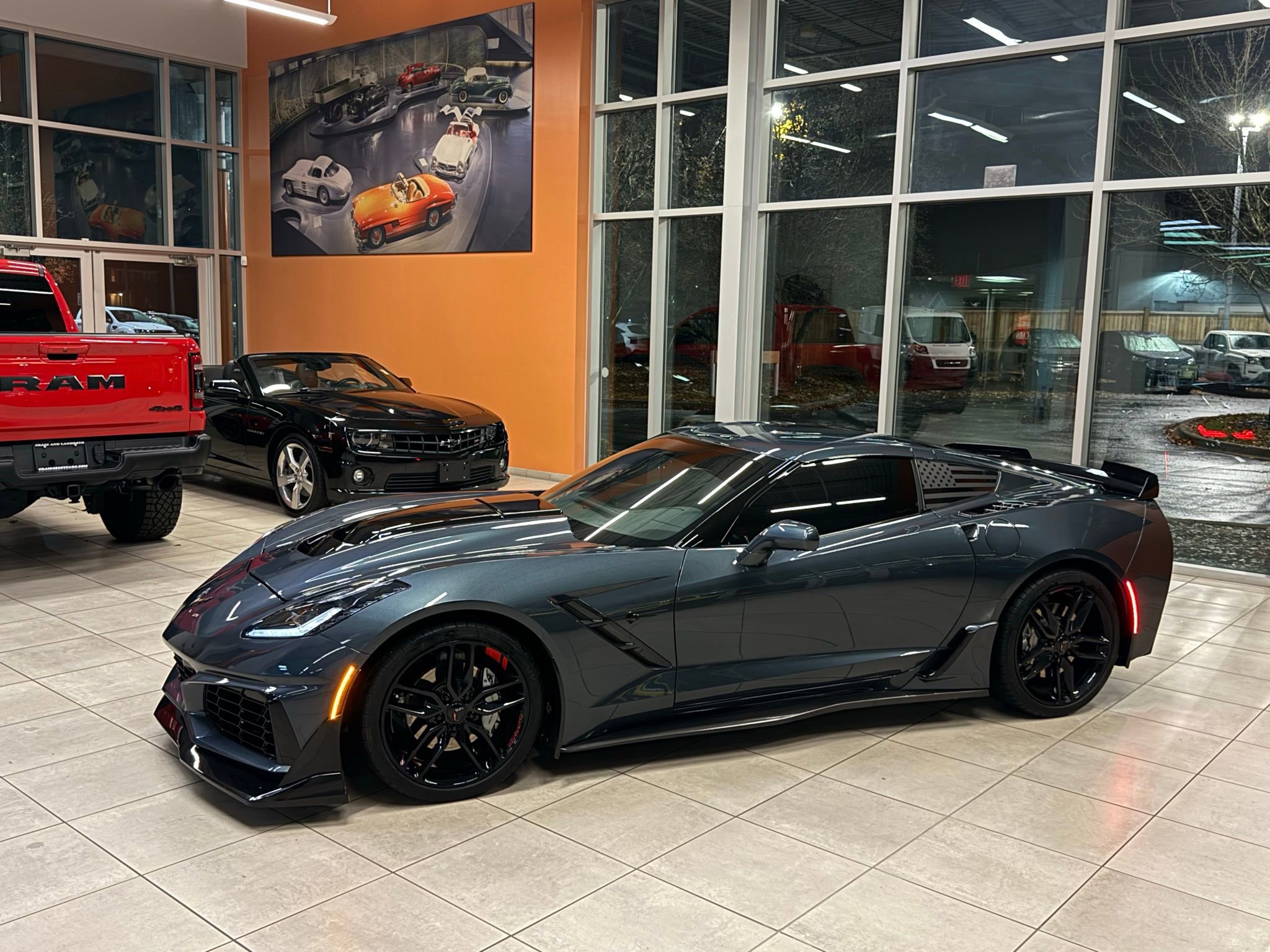 Used 2019 Chevrolet Corvette Stingray Coupe w/ Carbon Flash Badge Package image 6