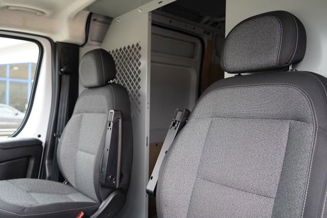 Used 2024 RAM ProMaster 2500 w/ Premium Convenience Group image 38