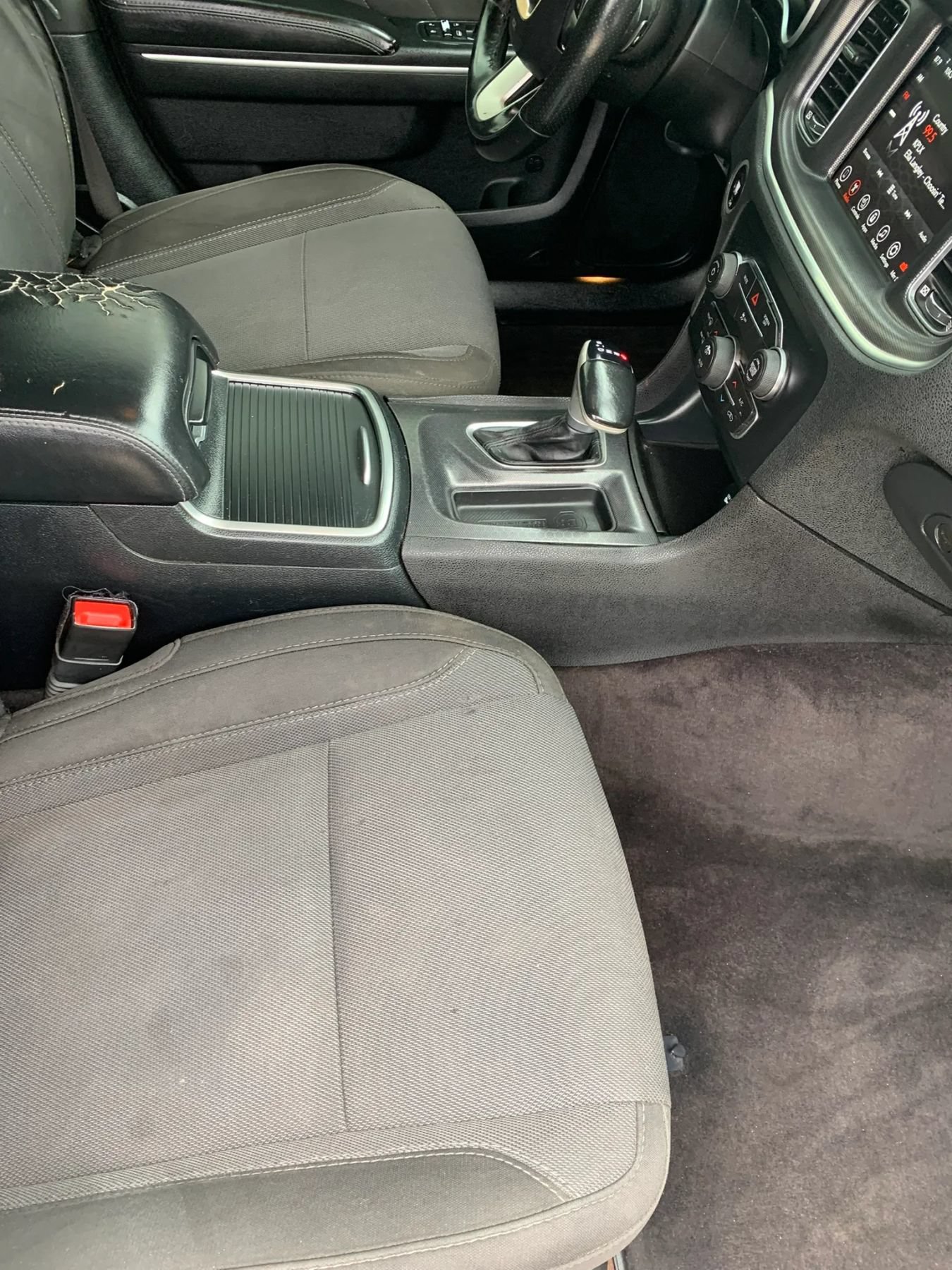 Used 2017 Dodge Charger SXT RWD image 15