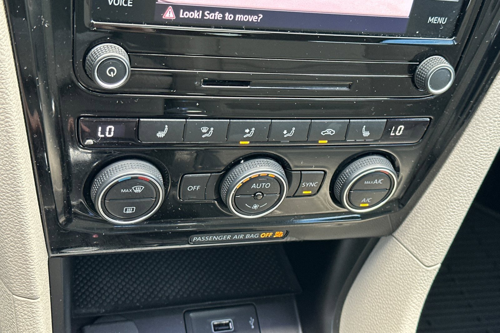 Used 2020 Volkswagen Passat 2.0T SE image 21