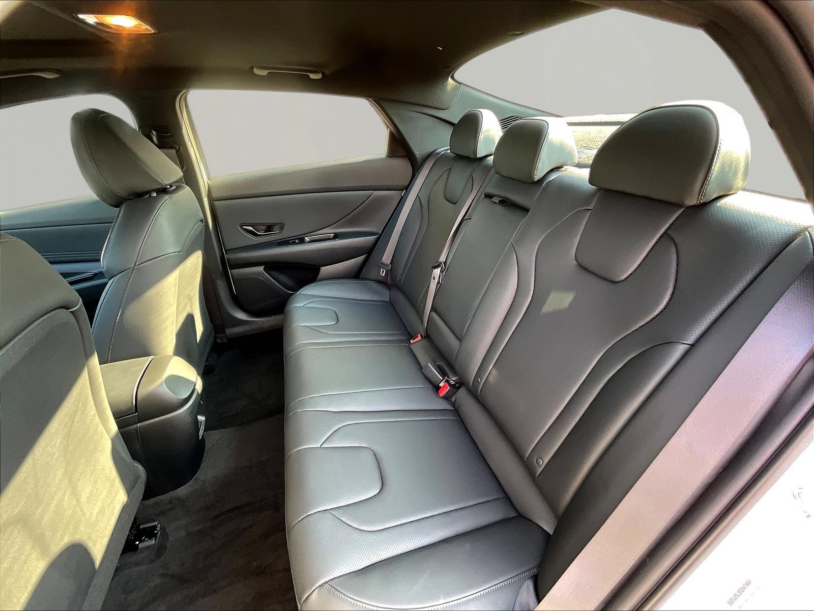 New 2026 Hyundai Elantra SEL Sport FWD image 18