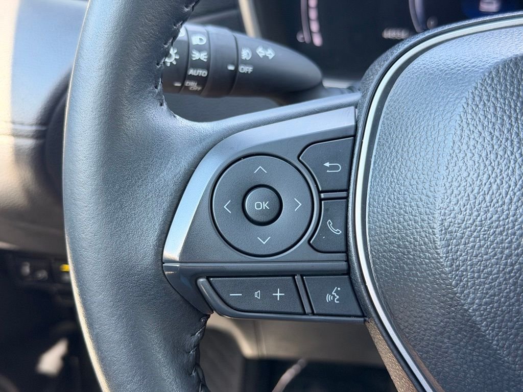 Certified 2025 Toyota Corolla Cross XLE FWD image 26