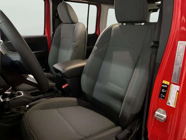 Used 2025 Jeep Wrangler Unlimited Sahara w/ Safety Group image 69
