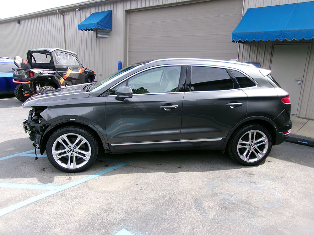 Used 2017 Lincoln MKC Reserve w/ Lincoln MKC Climate Package AWD/4WD image 3