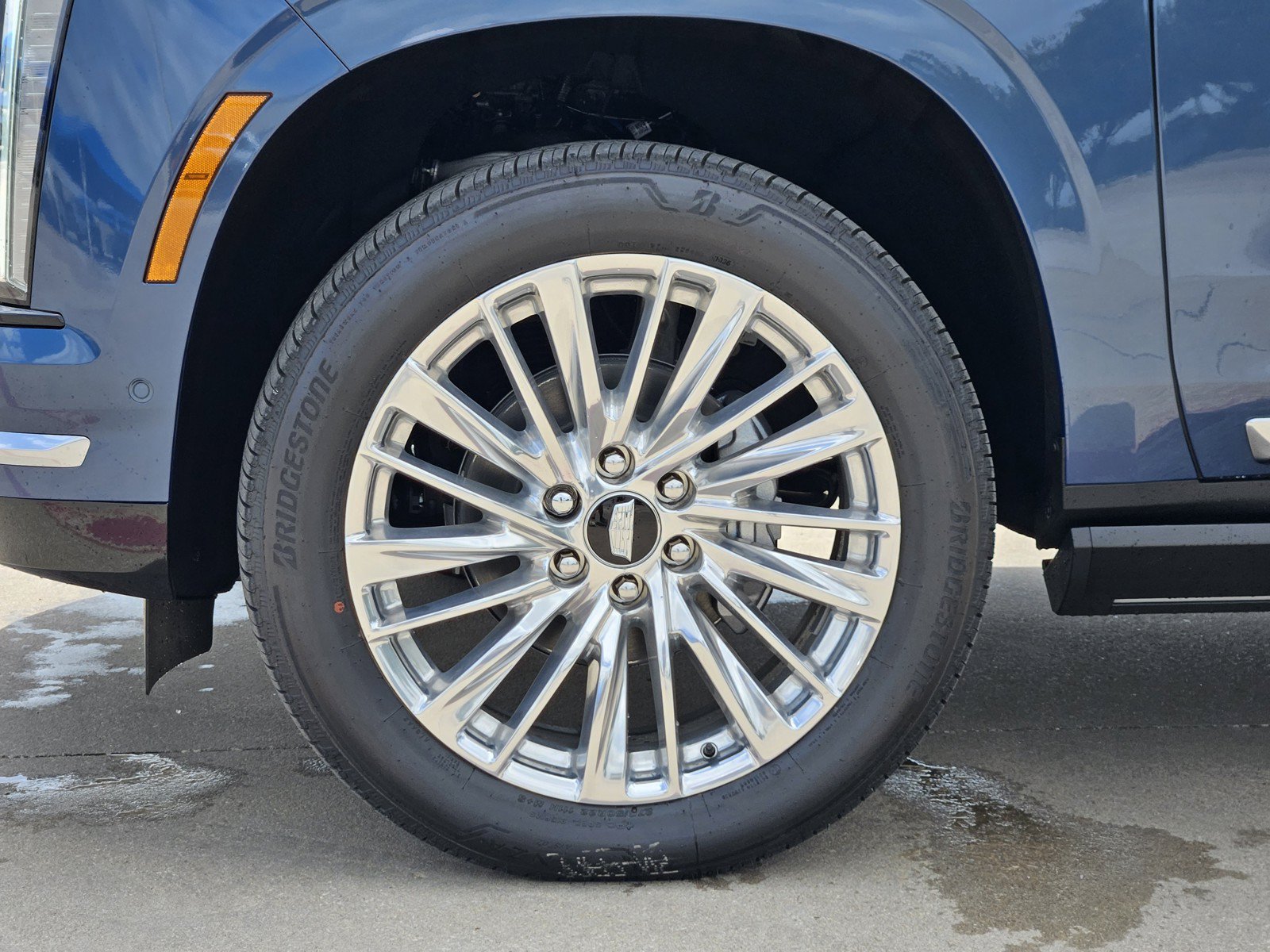 New 2026 Cadillac Escalade Luxury w/ Touring Package AWD/4WD image 7