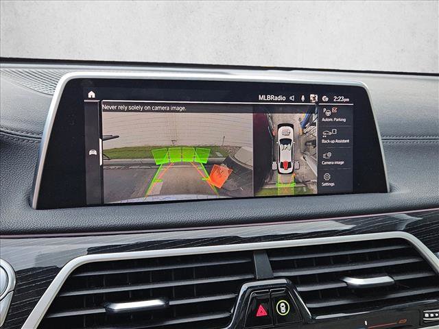 Used 2022 BMW 750i xDrive w/ M Sport Package image 16