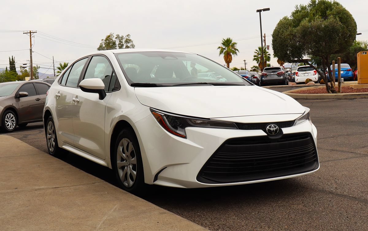 Used 2023 Toyota Corolla LE FWD image 14