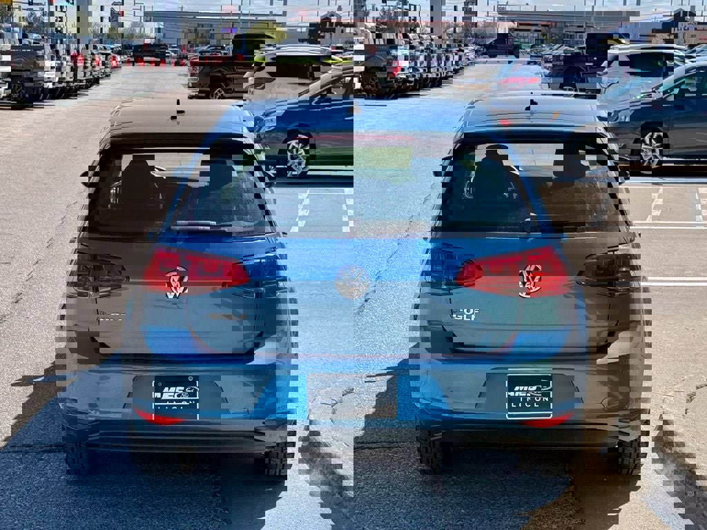 Used 2016 Volkswagen e-Golf SE w/ DC Fast Charging Package FWD image 5