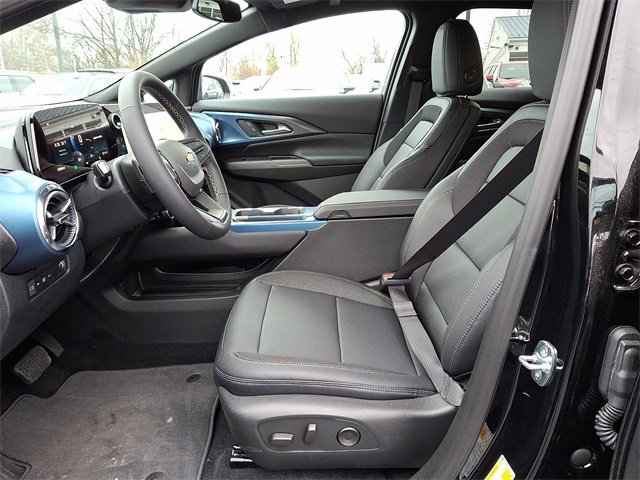 New 2026 Chevrolet Equinox EV LT image 9